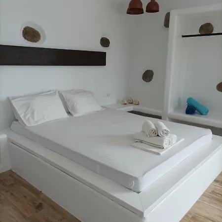 דירה Panormos View