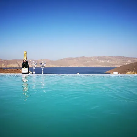 Panormos View 公寓 *